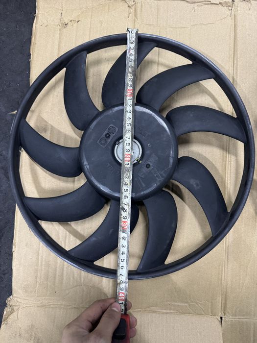 Вентилятор Ауді А4 2015 рік