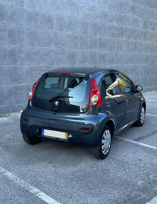 Peugeot 107 ( 180 mil quilómetros )