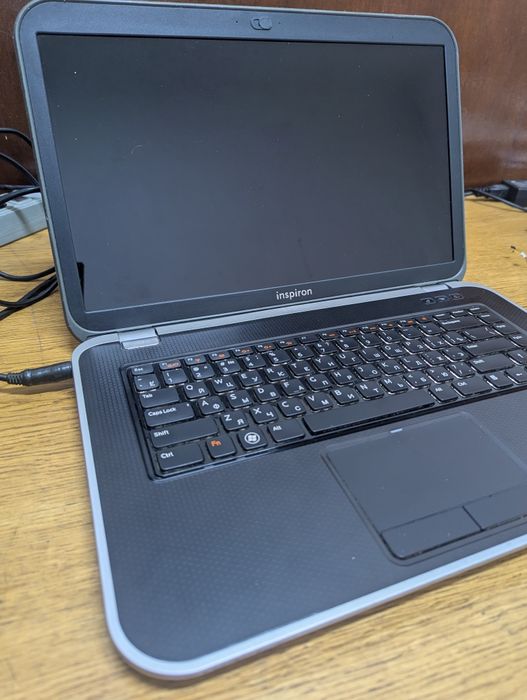 Ноутбук Dell Inspiron 7520
