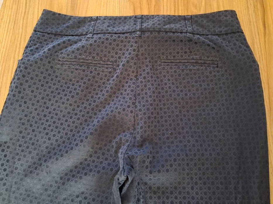 *Jasper Conran spodnie damskie z bawełną roz.42.
