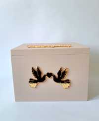Beżowe pudełko na koperty skrzynka lustrzany złoty napis wesele ślub