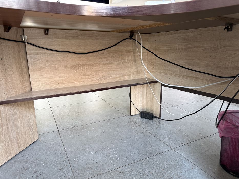 Стіл офісний якісний