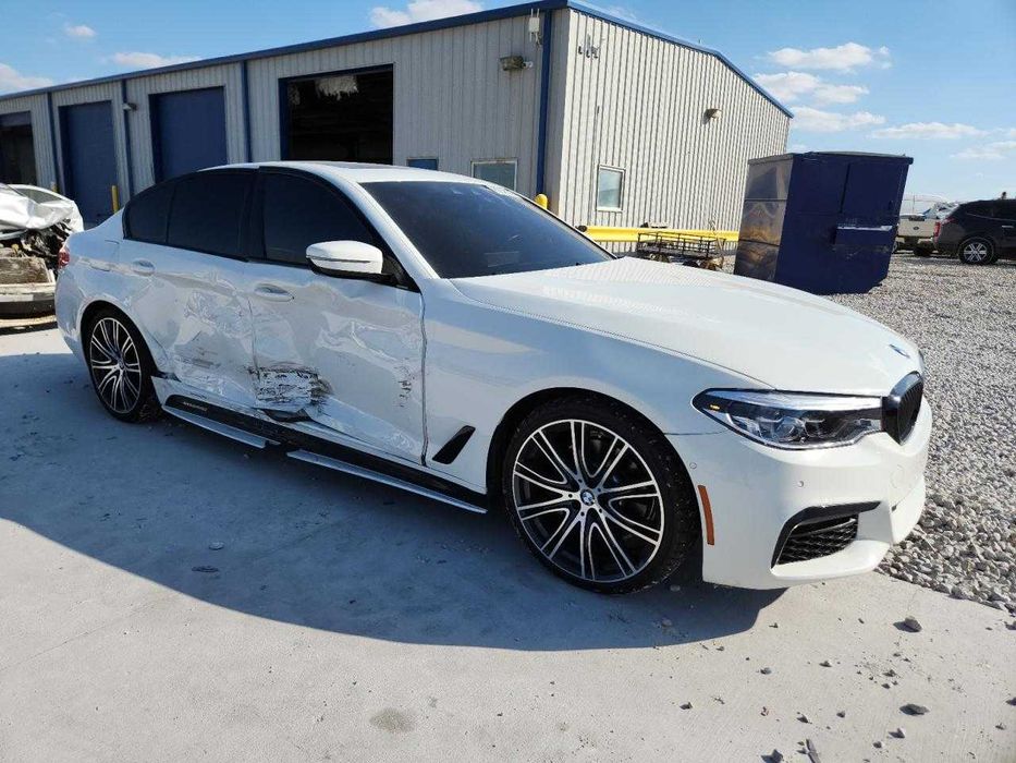 BMW 540i 2019 Задній привід