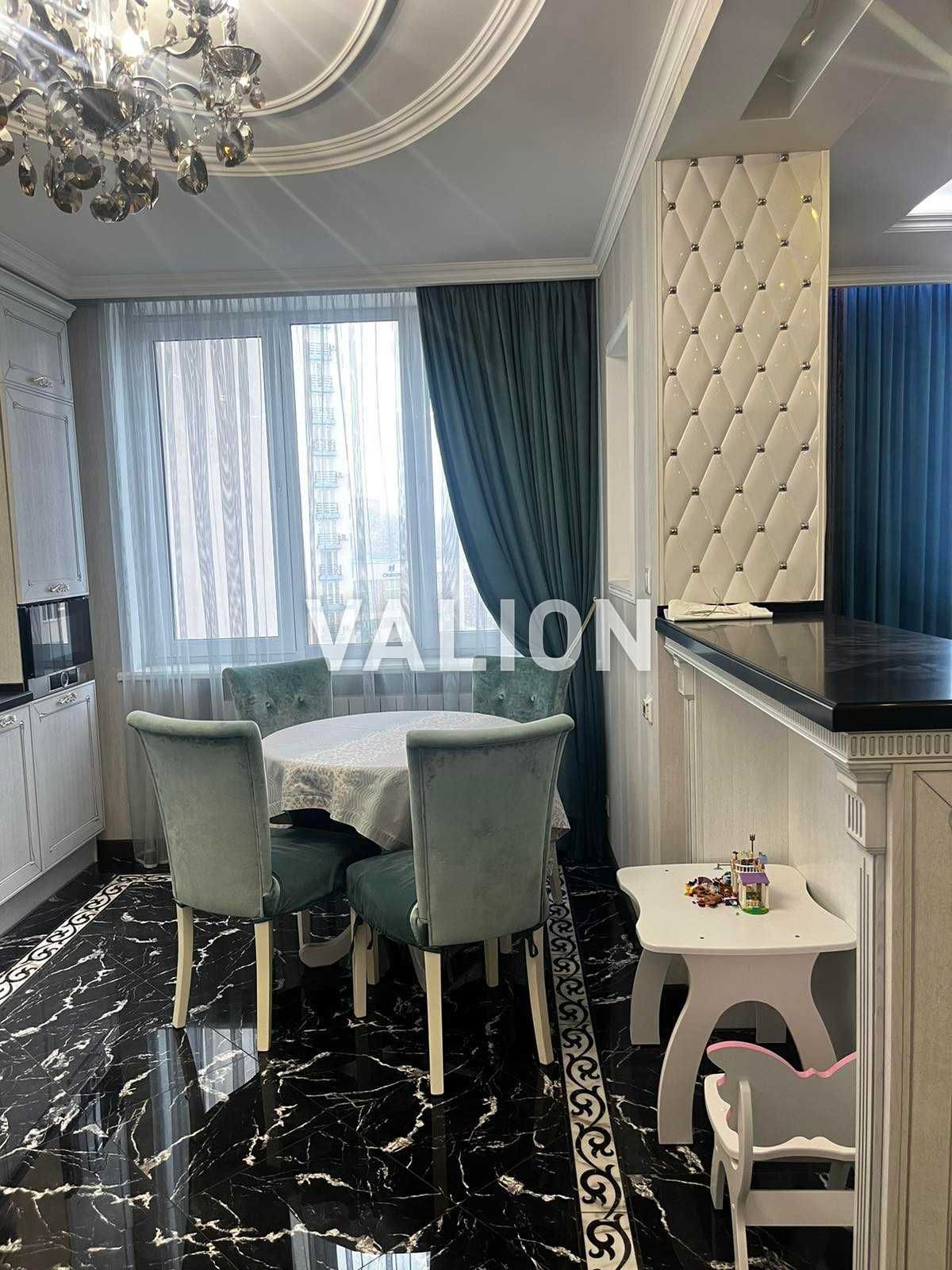 Продаж 3к квартири, вул. Деміївська 13, ЖК Soho Residence