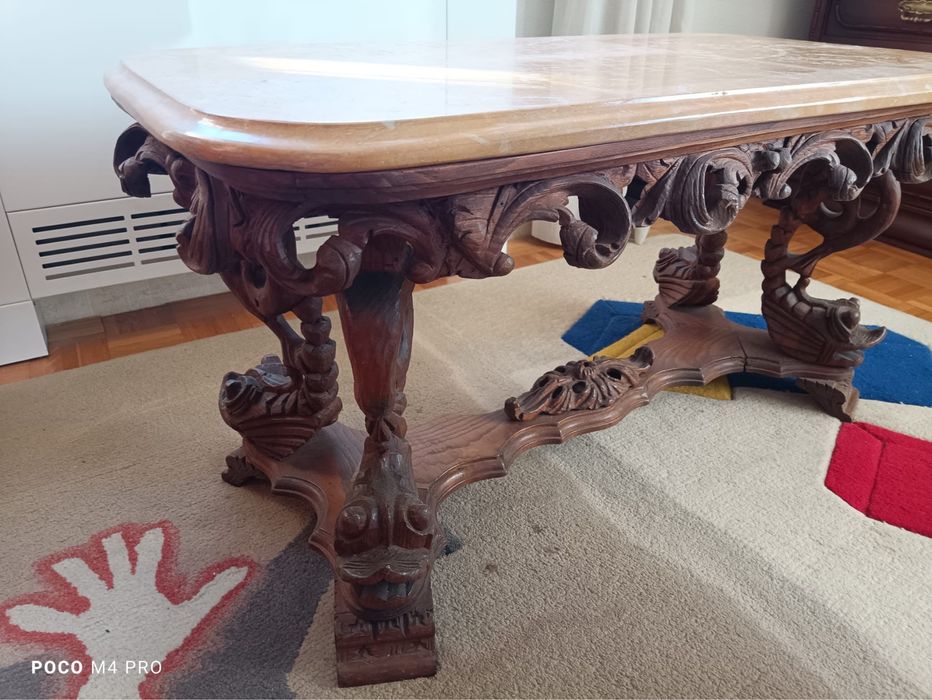 Mesa de Centro em Madeira e Tampo de Marmore” em V.N. Famalicao”