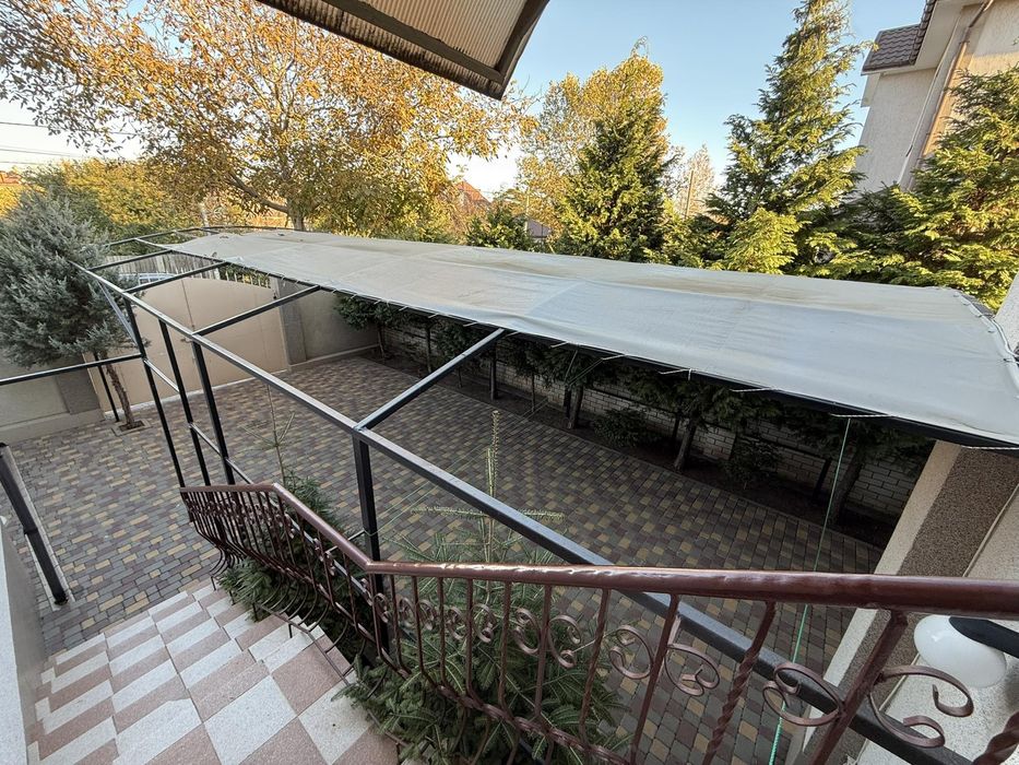 Сдам дом Архитекторская  с ремонтом 4 к 150 м ,место для авто! Киевски