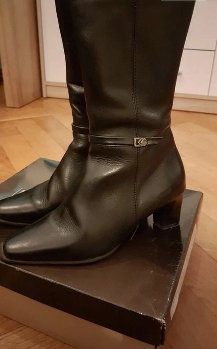 Damskie czarne kozaki skórzane