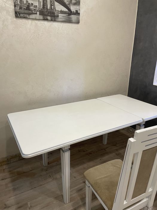 Стол дубовый и стулья ручной работы