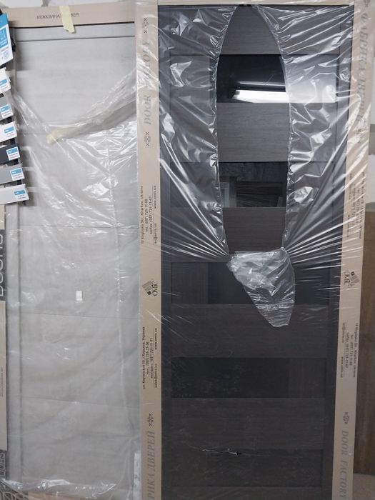 Двери межкомнатные, в наличии и под заказ.Витринные полотна от 900 гр