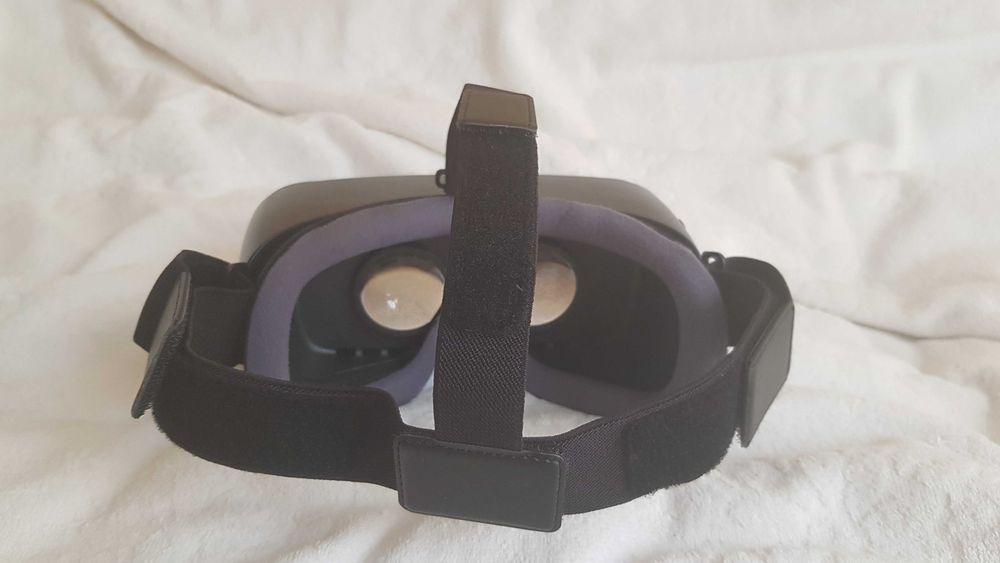 Galaxy VR SM-R323 (окуляри віртуальної реальності)