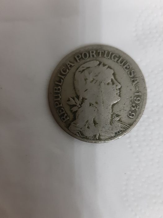 Numismática  - Várias moedas de escudo