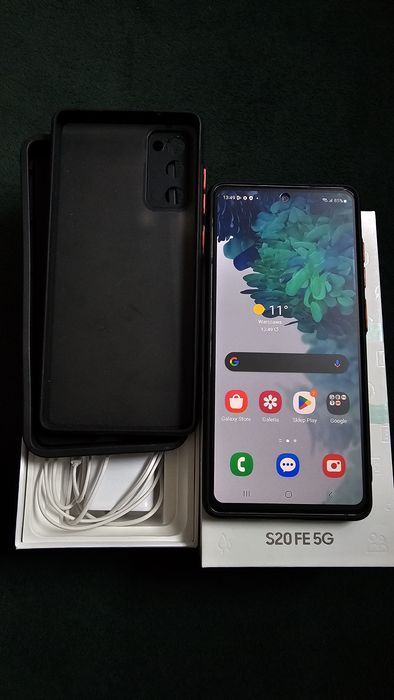 Sprzedam Samsung Galaxy S20 FE 5G – Stan bardzo dobry + Gratisy