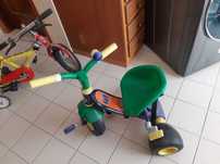 Triciclo em bom estado