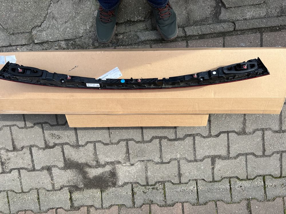 Lampa tyl blenda Mercedes EQE V295