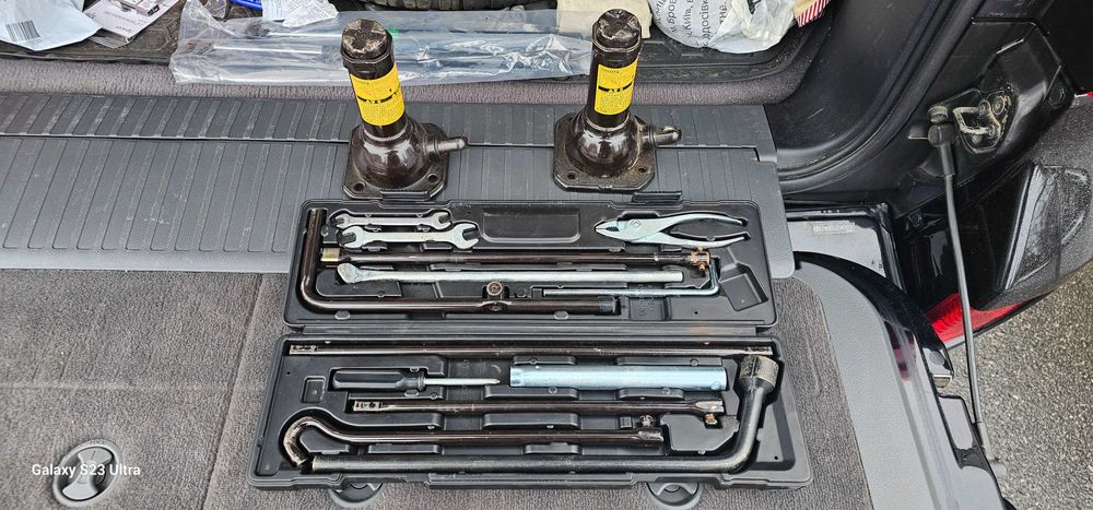 НОВИЙ! Домкрат тойота ленд крузер 200