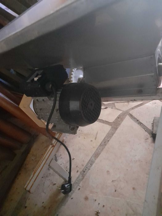 Esmagador de uvas como novo.