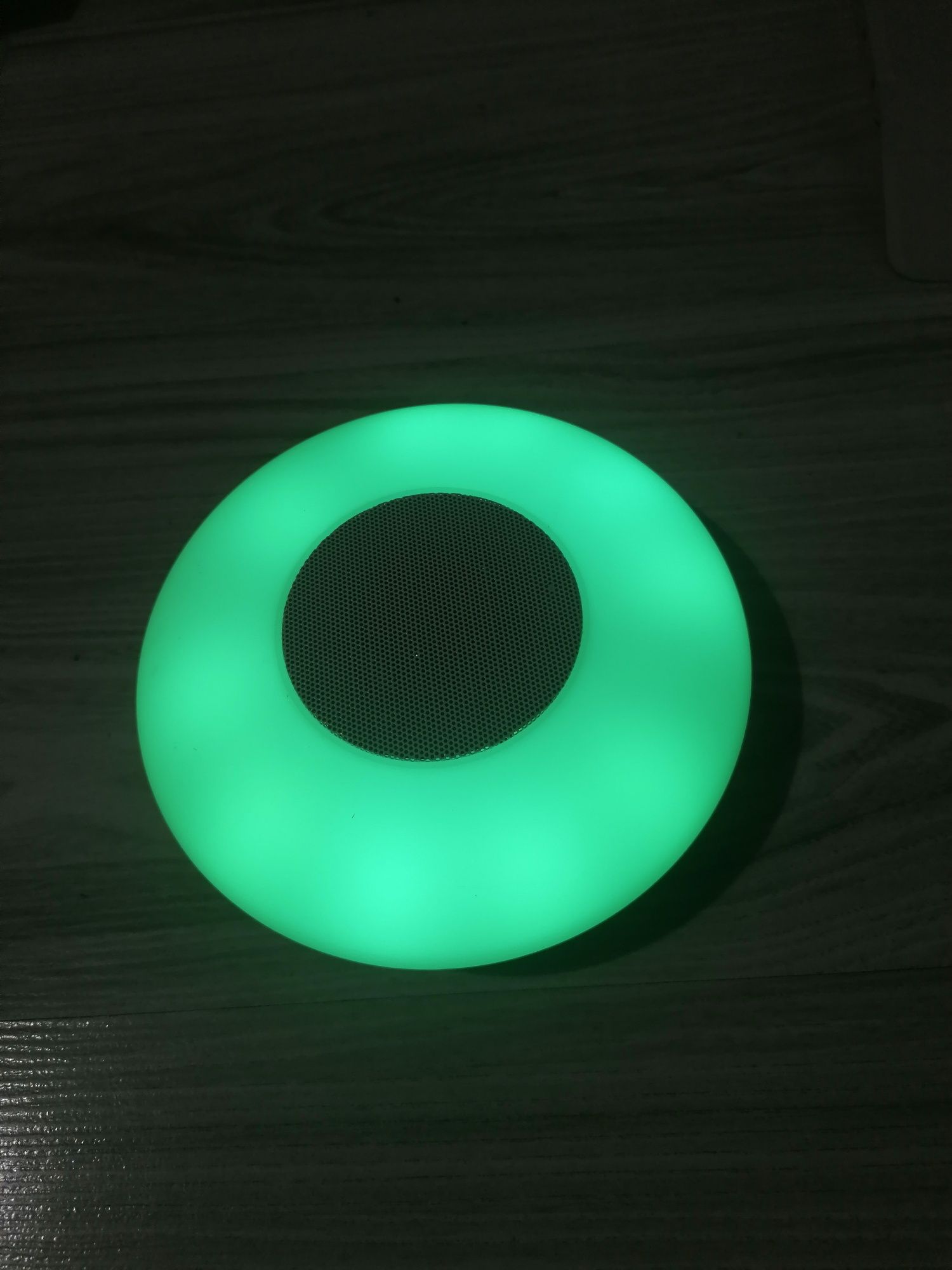Głośnik bezprzewodowy Bluetooth! Stan bdb. Zmienia kolor!