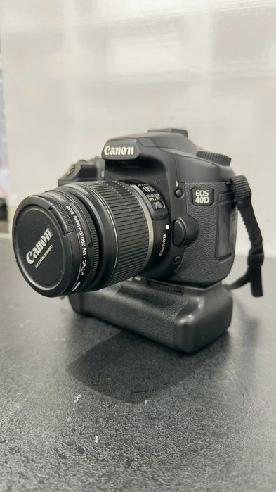 Lustrzanka Canon 40D + 2 Obiektywy + Akcesoria