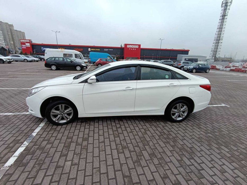 Hyundai Sonata 2013 (2.0 бензин)
