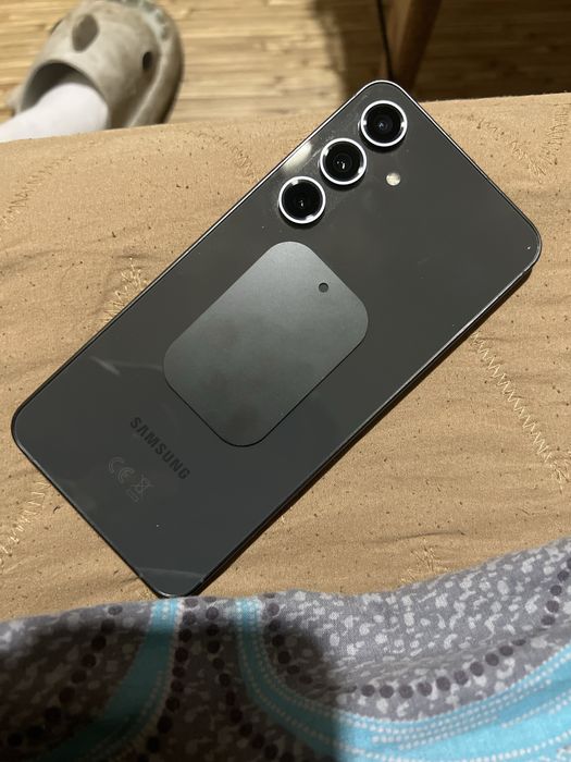 Телефон Samsung S24 FE