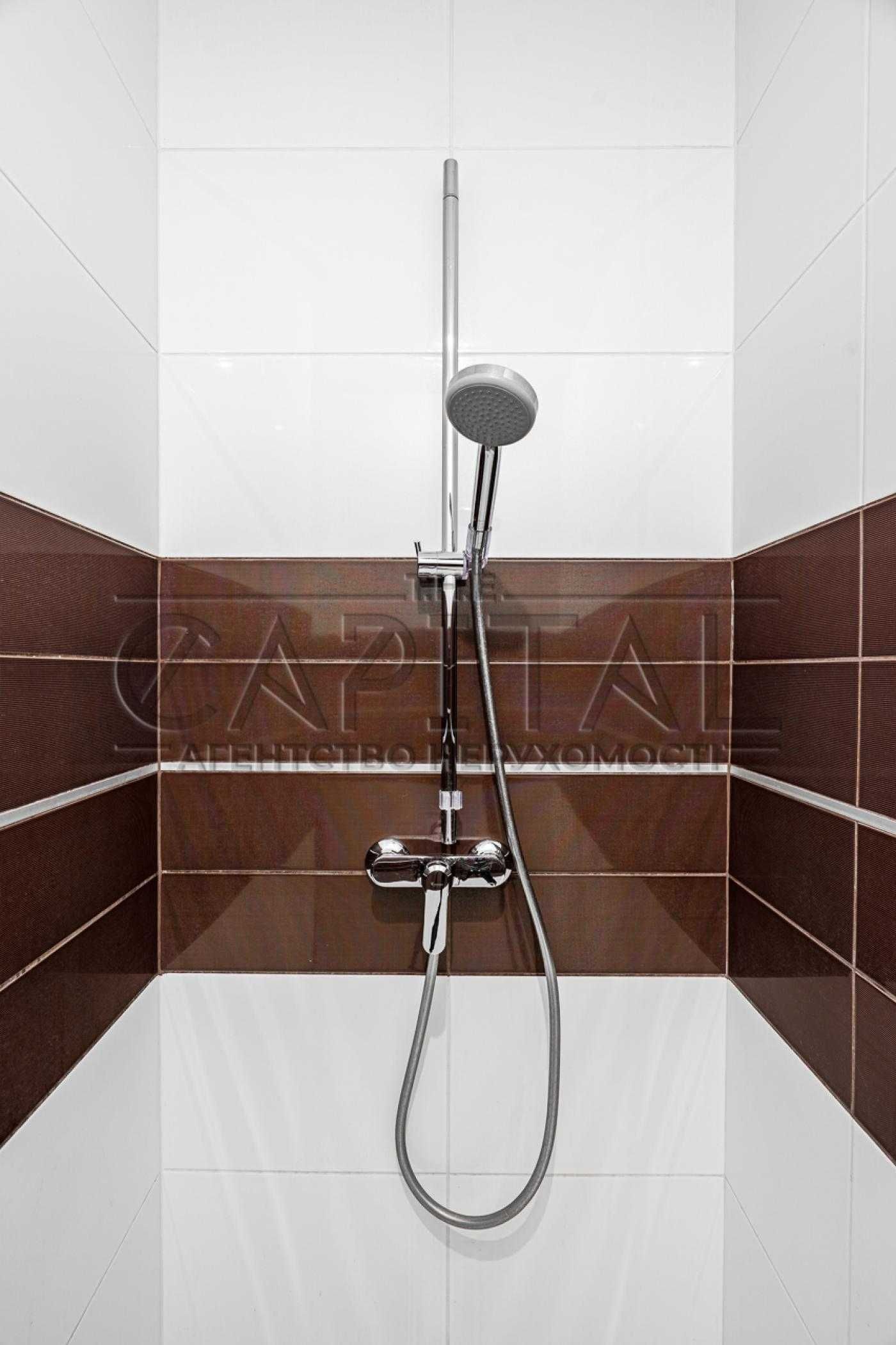 Продаж 4к квартири на вул. Панаса Мирного 28А.