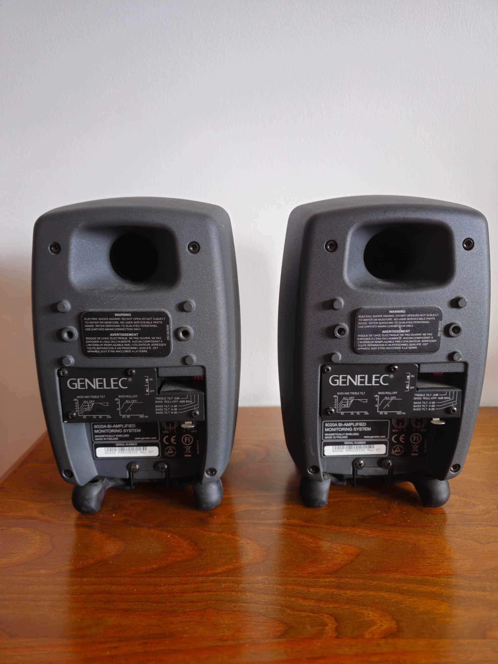 Vendo Par Colunas Genelec 8020A