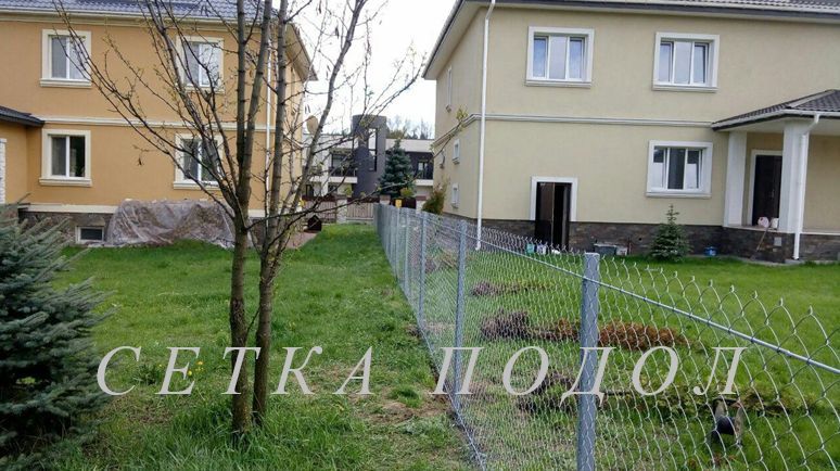 Виготовлення паркана із сітки та профнастила