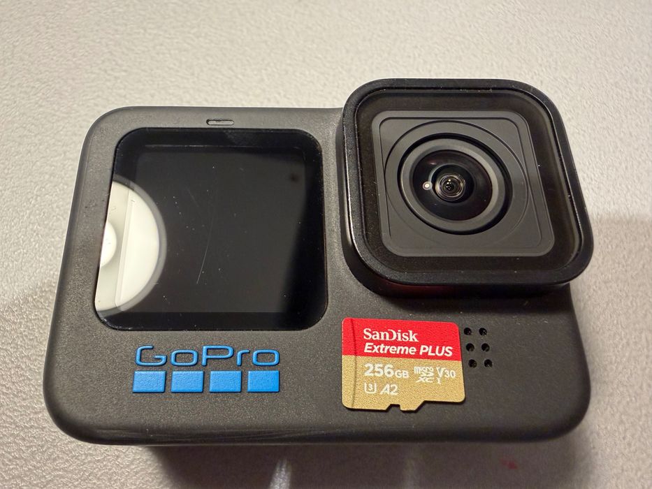 kamera GoPro Hero 11 Black creator edition - jak nowa + dodatki