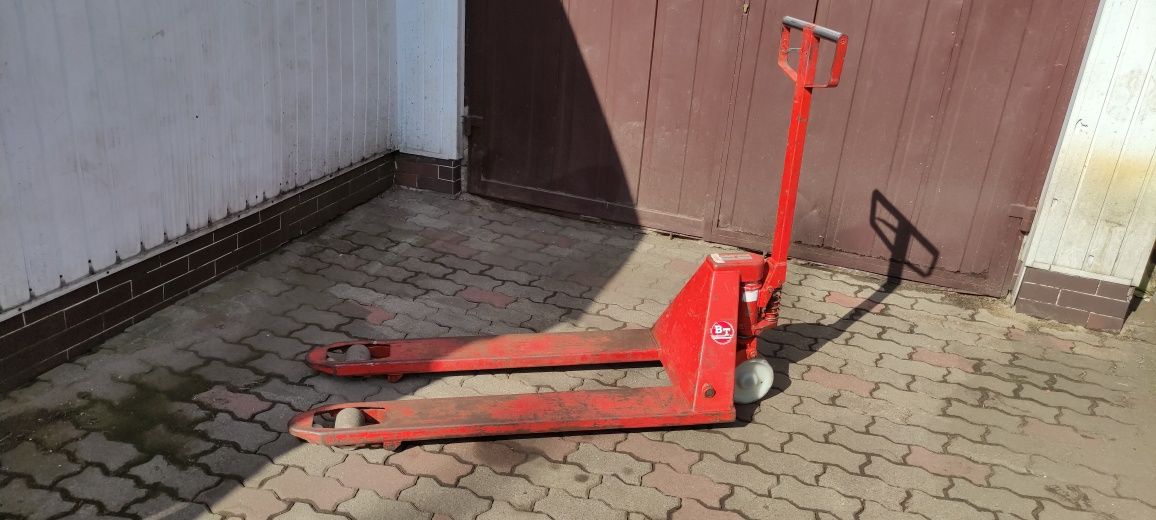 Wózek paletowy paleciak