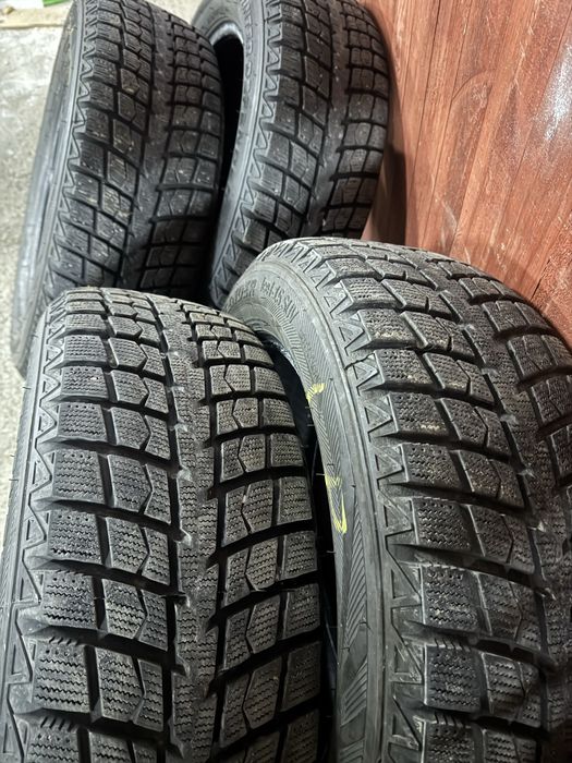 Opony zimowe 215/60 R17 LEAO WINTER DEFENDER