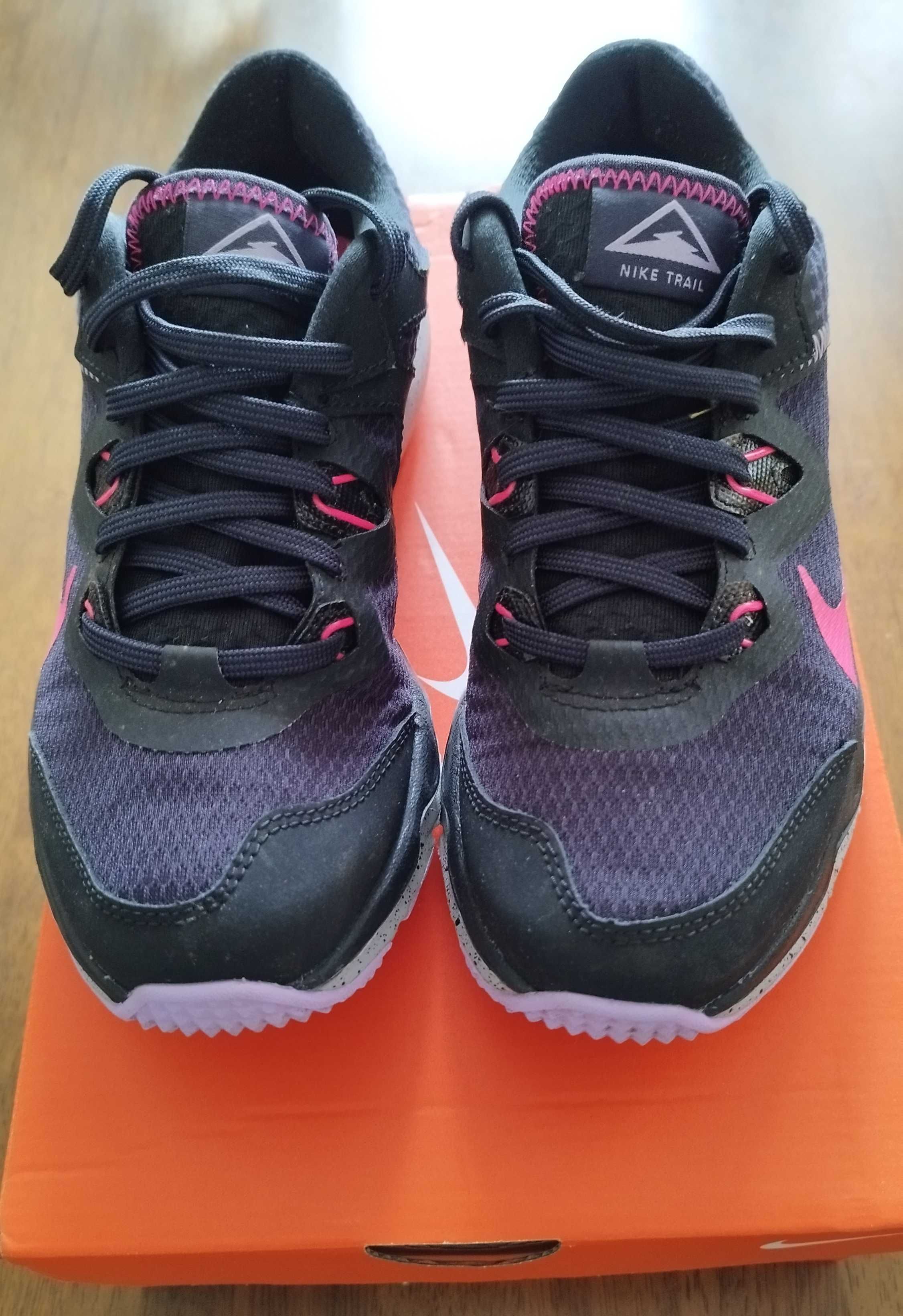 Nike Buty damskie sportowe JUNIPER TRAIL r. 37,5 do biegania w terenie