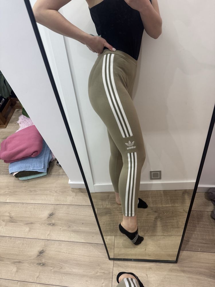 Legginsy khaki butelkowa zieleń trzy paski adidas