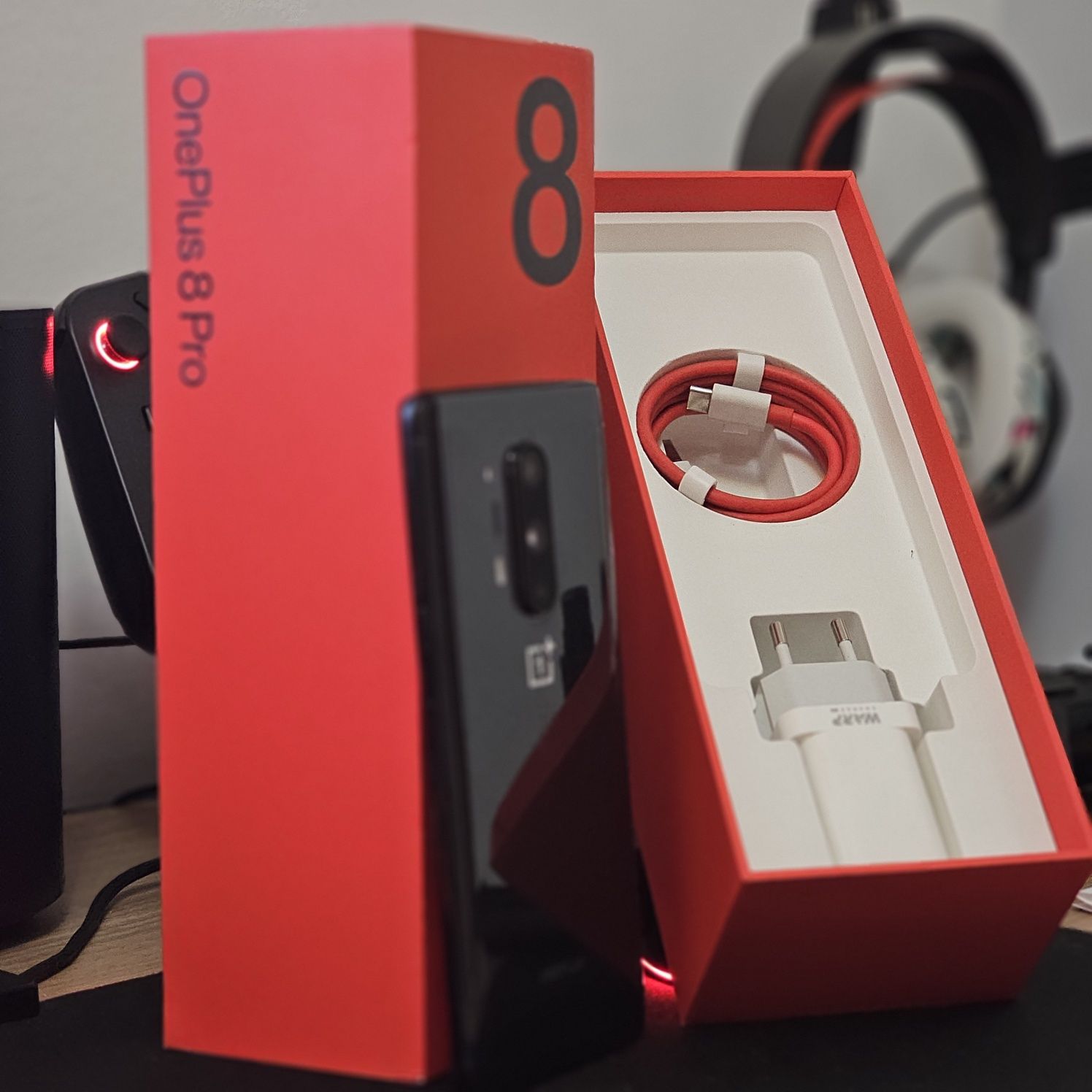 OnePlus 8 Pro 128/8GB duas listas verdes no ecrã