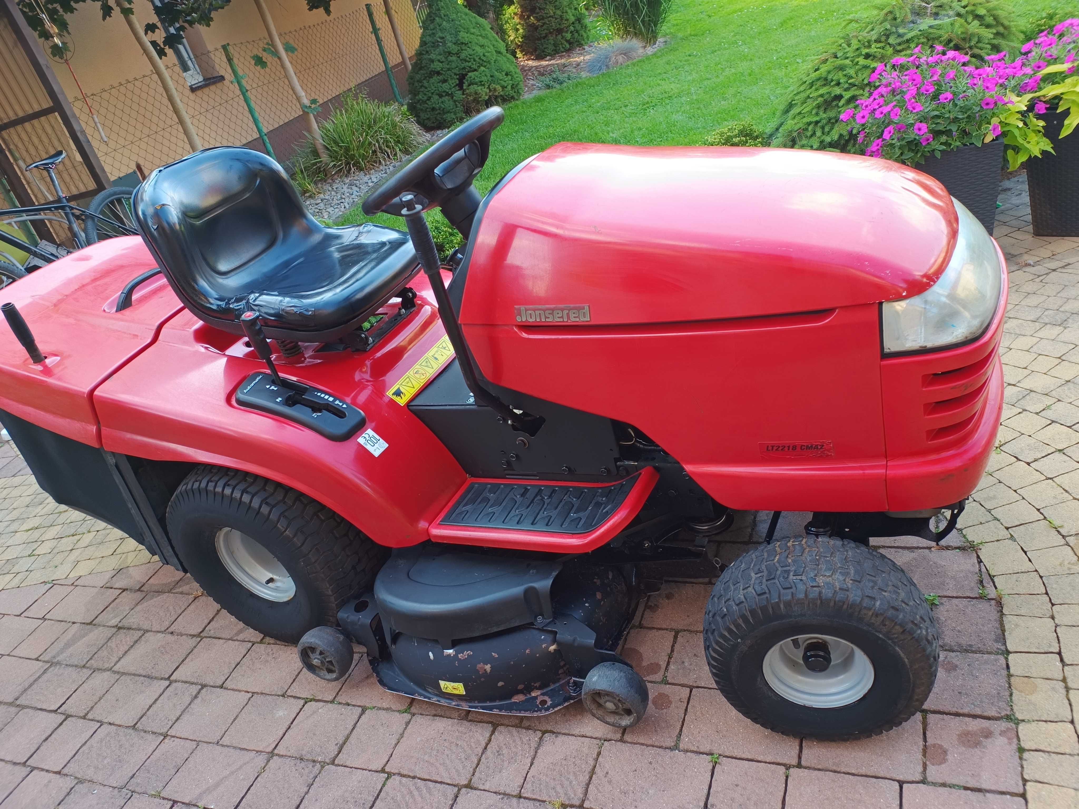 Kosiarka Traktorek Jonsered 18kM Briggs V-Twin z pompą i napedem hydro