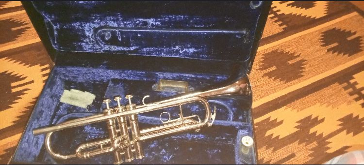 Труба муз. Інструмент Ідеал (ОПИС)