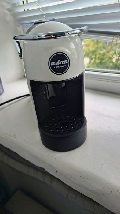 Кофемашина Lavazza Jolie капсульная