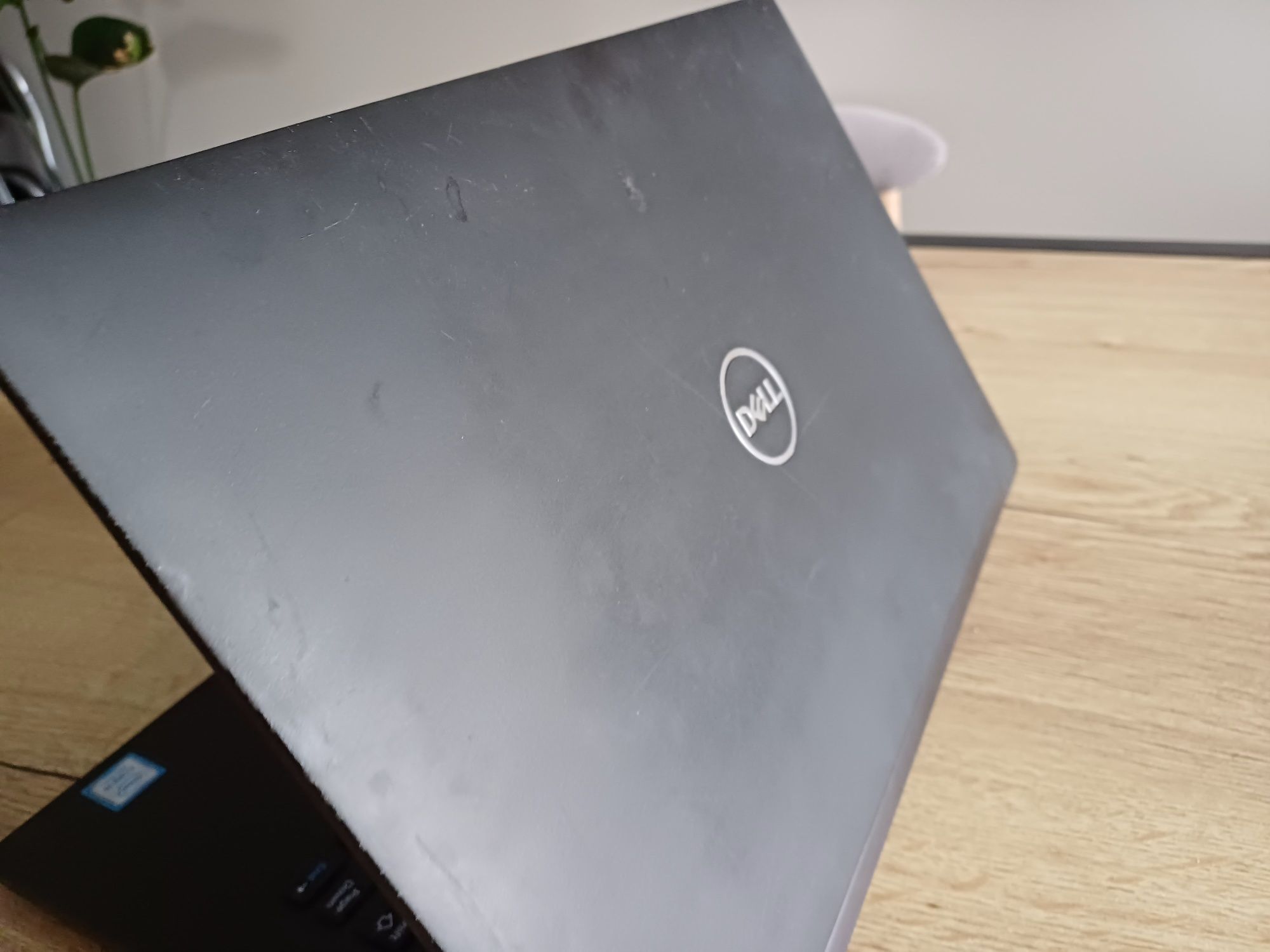 Dell latitude 7490 FHD i5/16/256