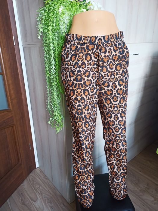 Sg Spodnie damskie 36 , S  H&M spodnie w panterkę na gumce  36 , S