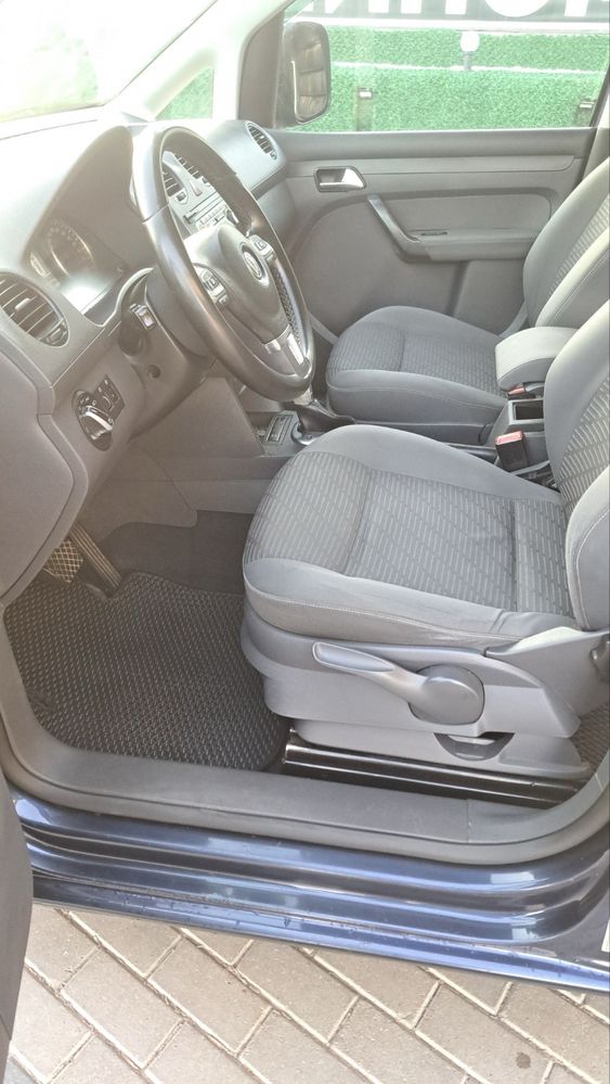 Продаж Volkswagen Caddy 2011 рік