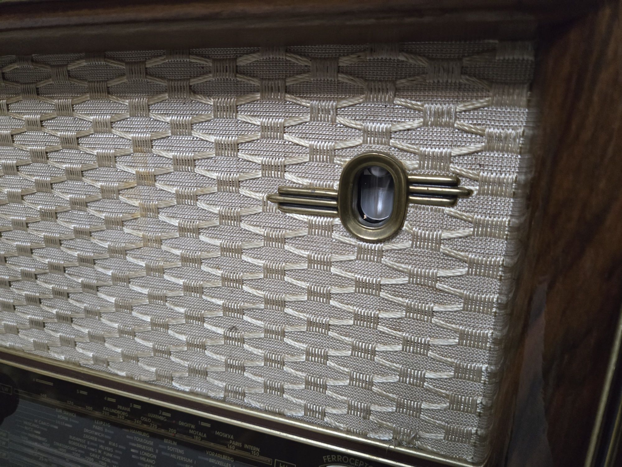 Rádio antigo reparado Philips