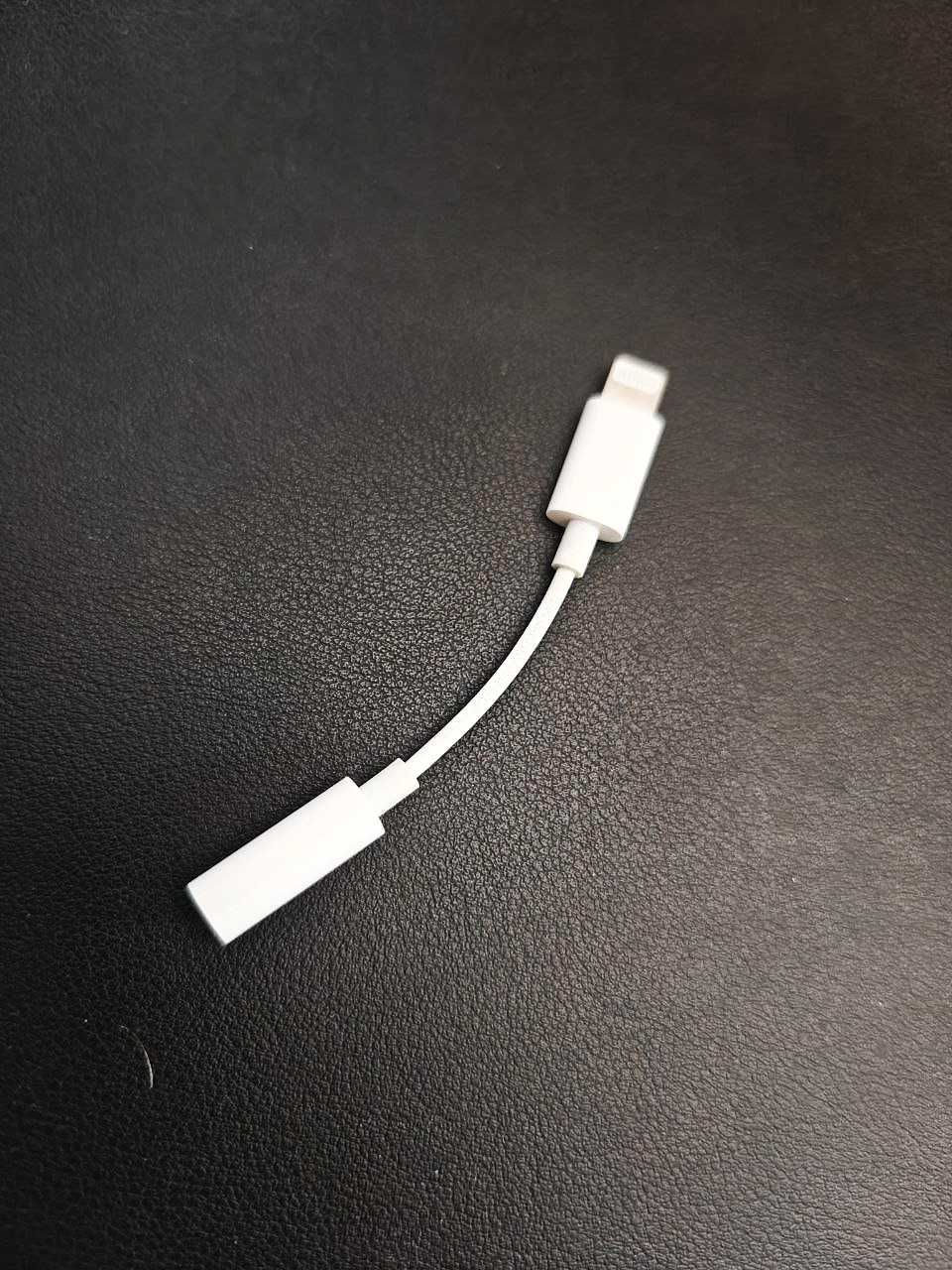 Новый оригинал Apple iPhone Lightning на mini jack 3.5mm (наушники)