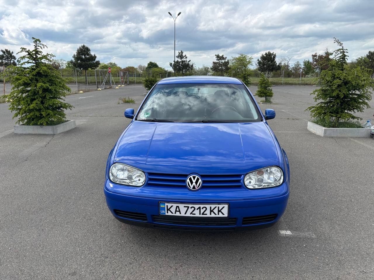 Продаю Volkswagen golf!