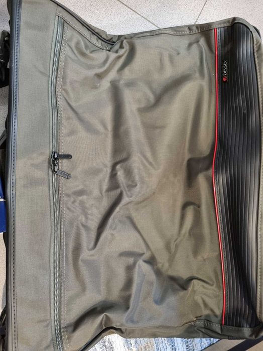 1 porta fatos (garment bag) Delsey Helium (viagem) 45" cinza