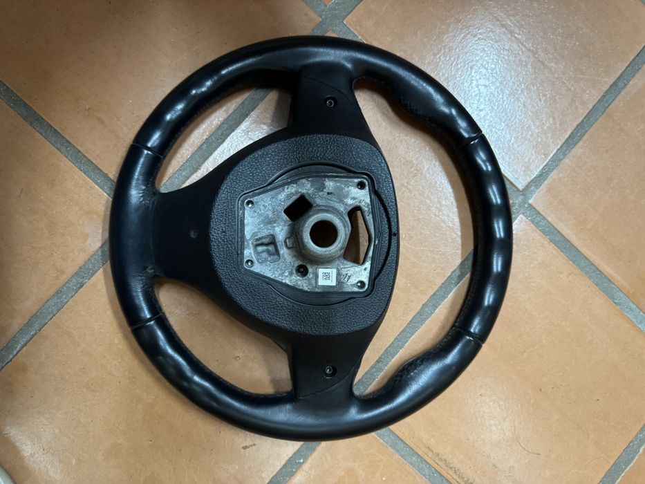 Volante Multifunções BMW F10/F11. ***Sem Airbag***