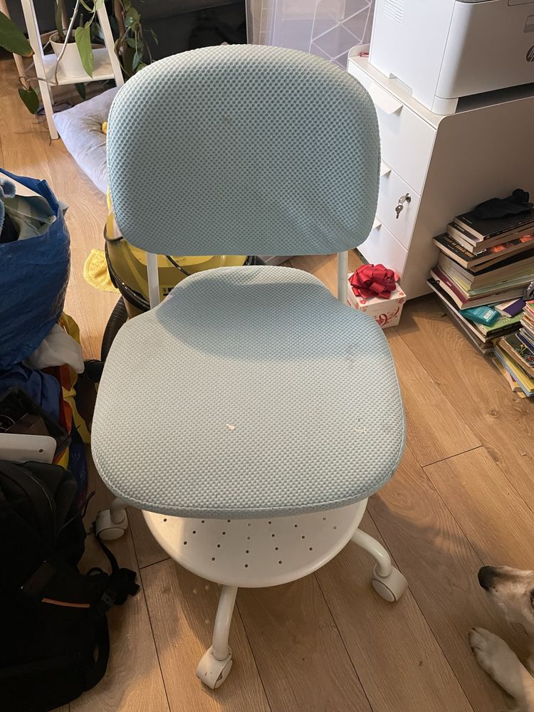 Niebieskie krzesełko dzieciece do biurka  ikea vimund