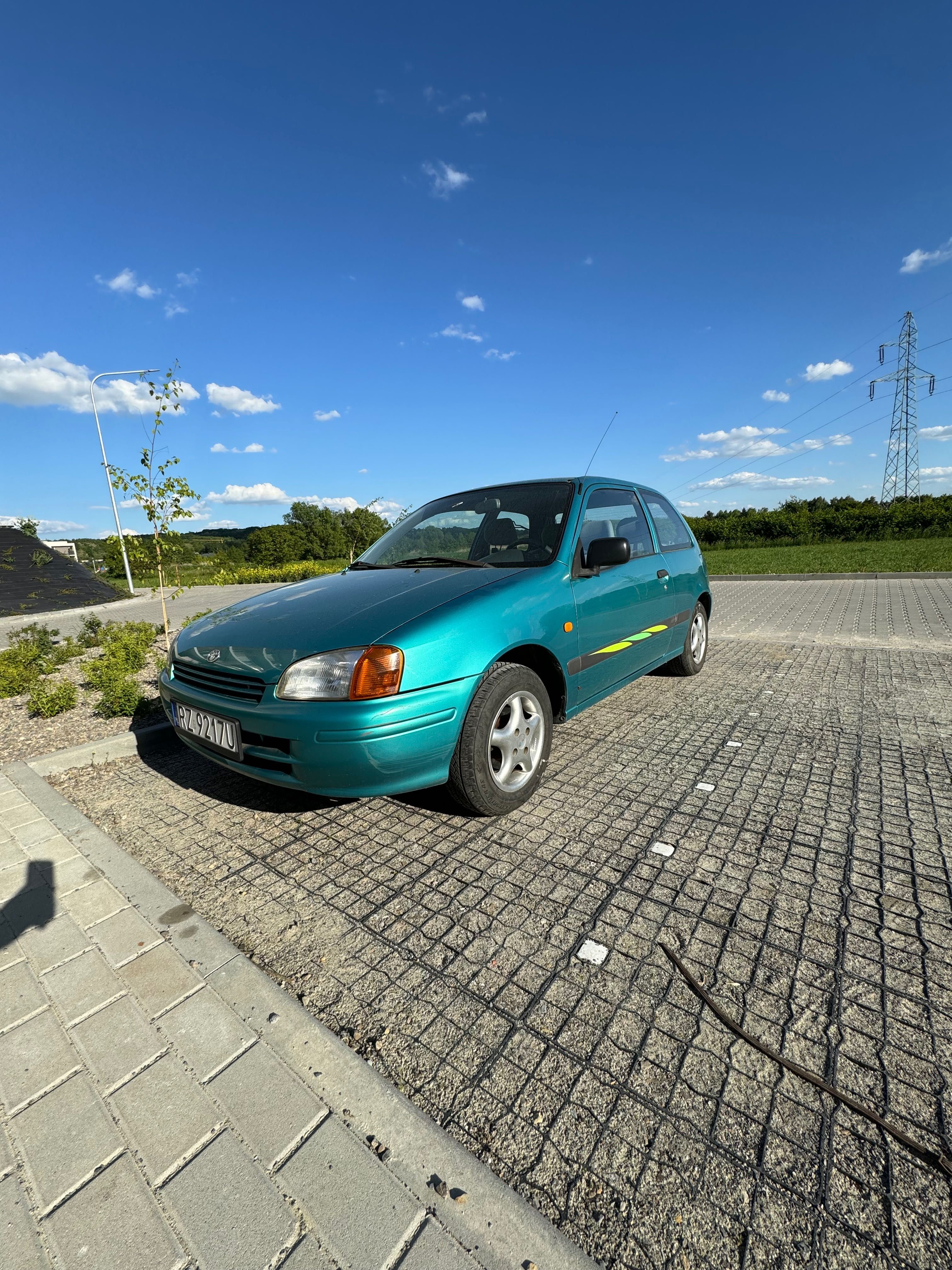 Toyota Starlet 1,3 benzyna