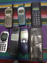 Ретро старі мобільні телефони
