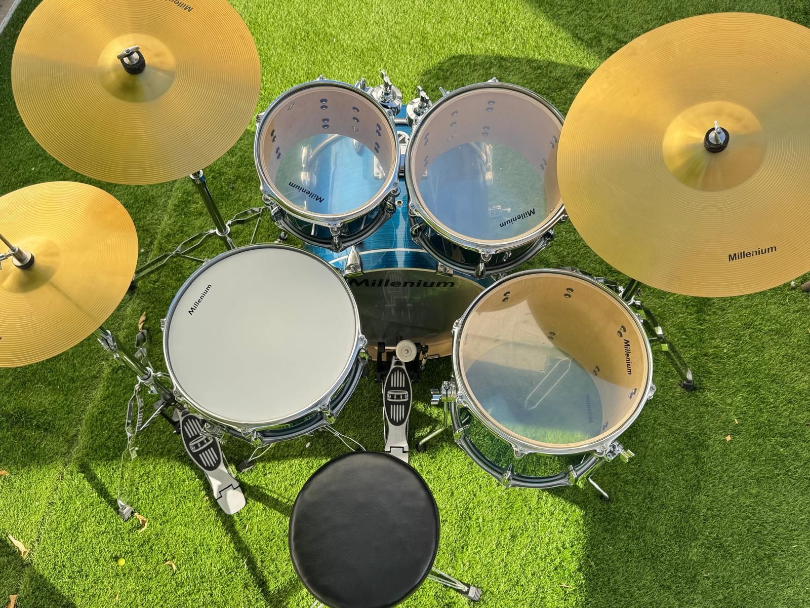 Bateria Acústica Millenium MX-Set completa com Pratos e nova.