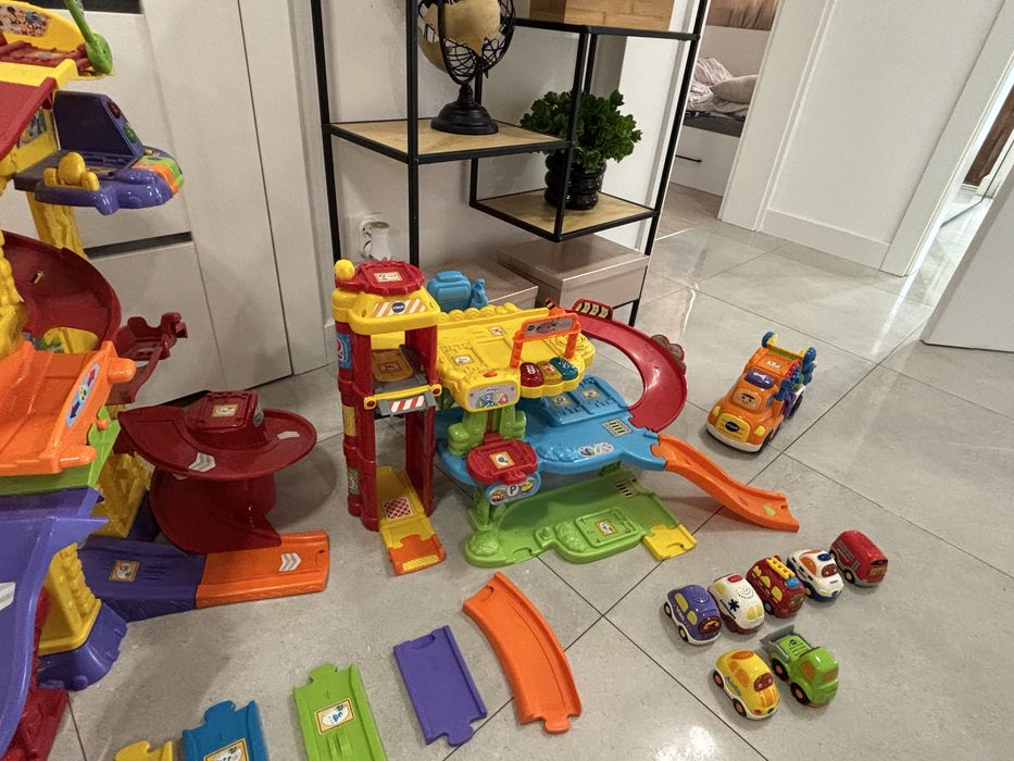 Zestaw torów Autka tut tut vtech