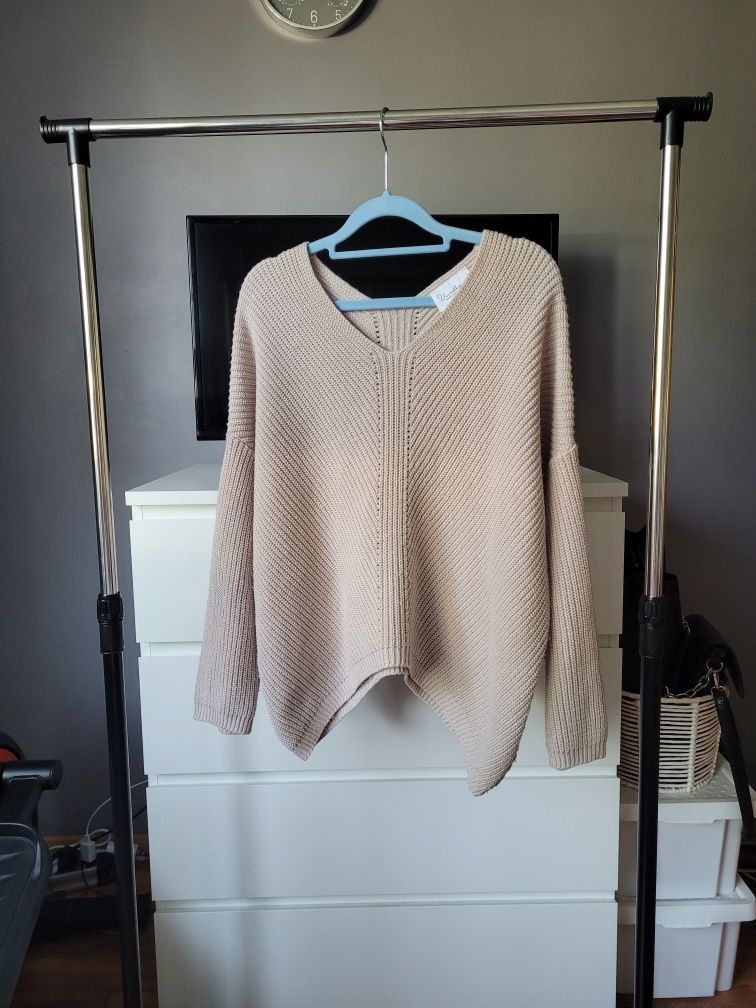 Asymetryczny Sweter varlesca oversize uni wełna beżowy XS S M L